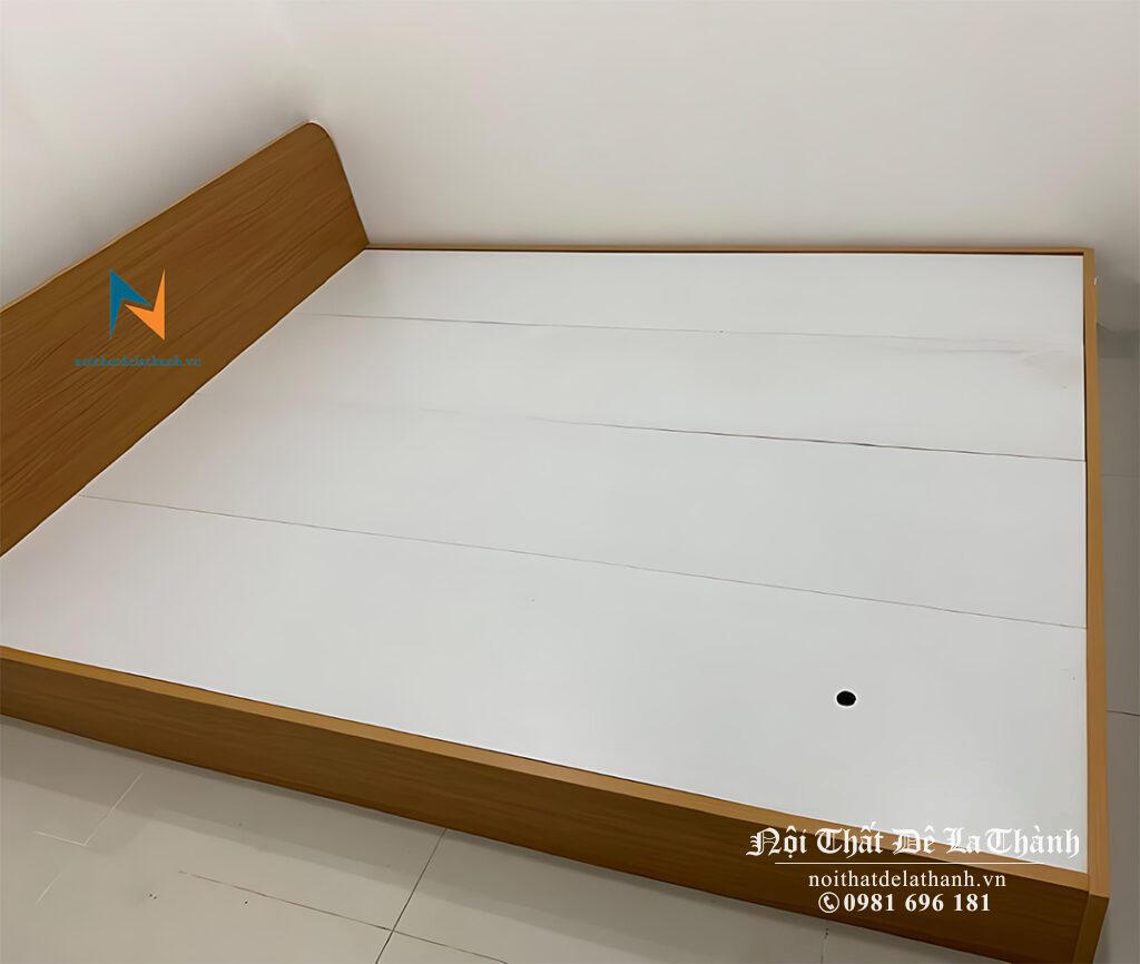 Chiếc giường bệt phân khúc giá rẻ, 1m6x2m, gỗ công nghiệp mdf, màu nâu, phong cách hiện đại - đơn giản