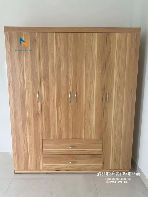 Chiếc tủ quần áo gỗ công nghiệp giá rẻ sản xuất bởi Nội Thất Đê La Thành có 4 cánh, màu 6161, kích thước 1m6x2m