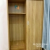 Thiết kế thực tế bên tong chiếc tủ 2 cánh lùa, gồm 2 khoang, 1 ngăn kéo, bên trên có đợt gác