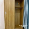 Khoang bên phải của tủ cánh lùa bố trí 1 thanh suốt treo để treo quần áo