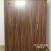 Chiếc tủ gỗ màu óc chó, phân khúc giá rẻ, gỗ công nghiệp mdf, kích thước 1m6x2m