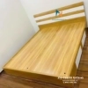 Chiếc giường ngủ giá rẻ 1m8, vai giường có 2 ngăn kéo, màu 6161
