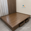 Chiếc giường giá rẻ không đầu cao gỗ mdf, kích thước 1m6x2m, màu óc chó rất đẹp mắt