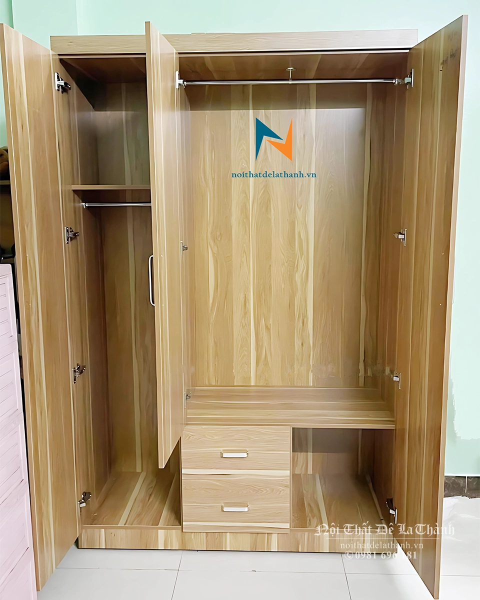 Thiết kế bên trong chiếc tủ áo 3 cánh gỗ mdf với 1 khoang lớn, 1 khoang nhỏ, 2 ngăn kéo