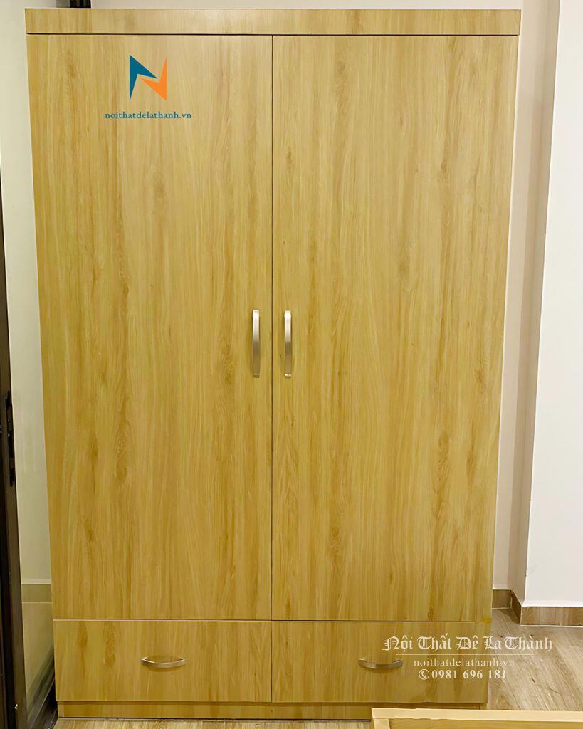 Chiếc tủ quần áo 1mx2m phân khúc giá rẻ, chất liệu gỗ công nghiệp mdf, màu 388, thiết kế 2 cánh mở, bên trên là suốt treo, bên dưới có 2 ngăn kéo